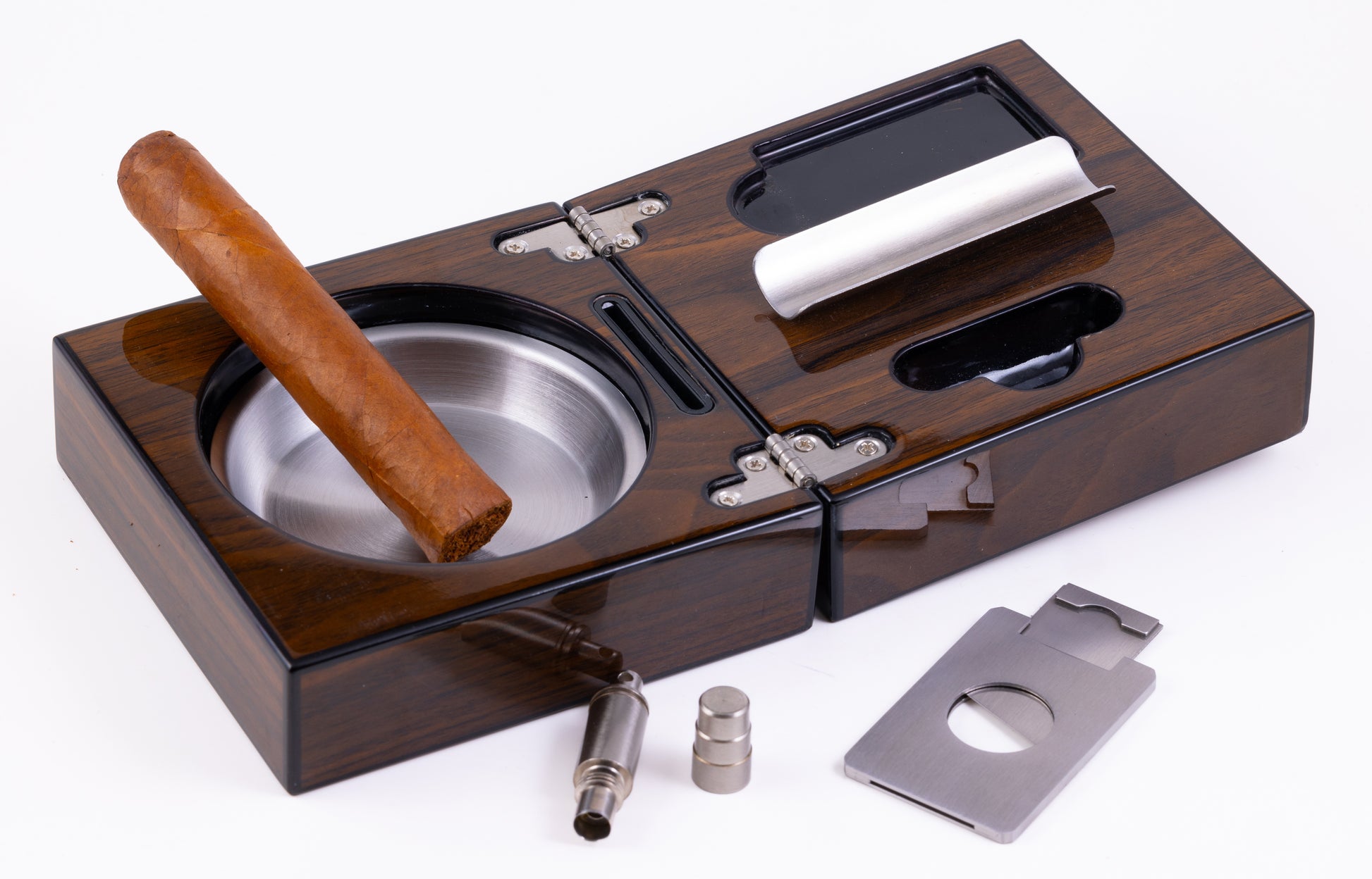 Folding Ashtray Set.