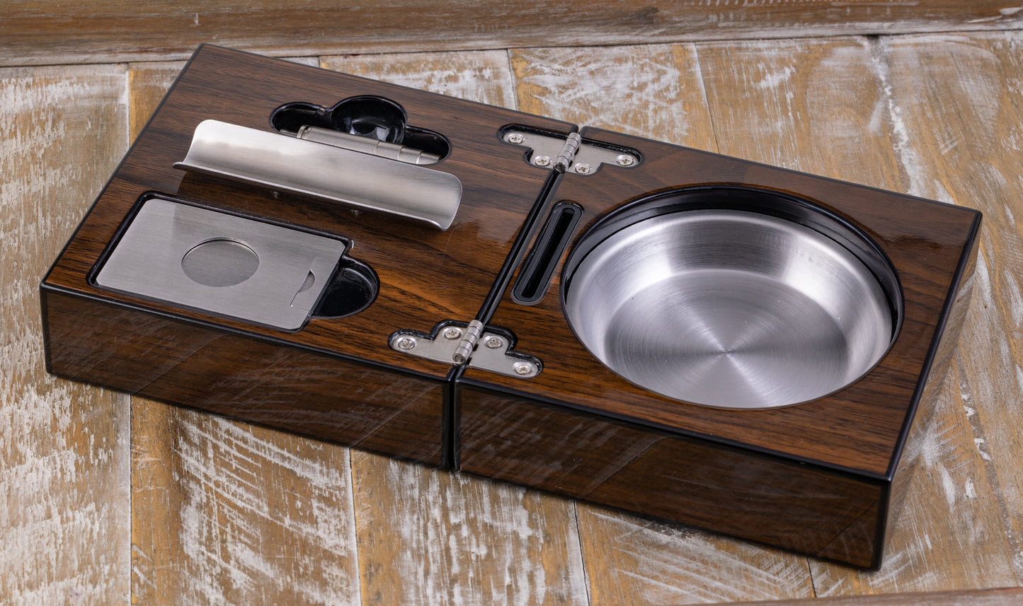 Folding Ashtray Set.