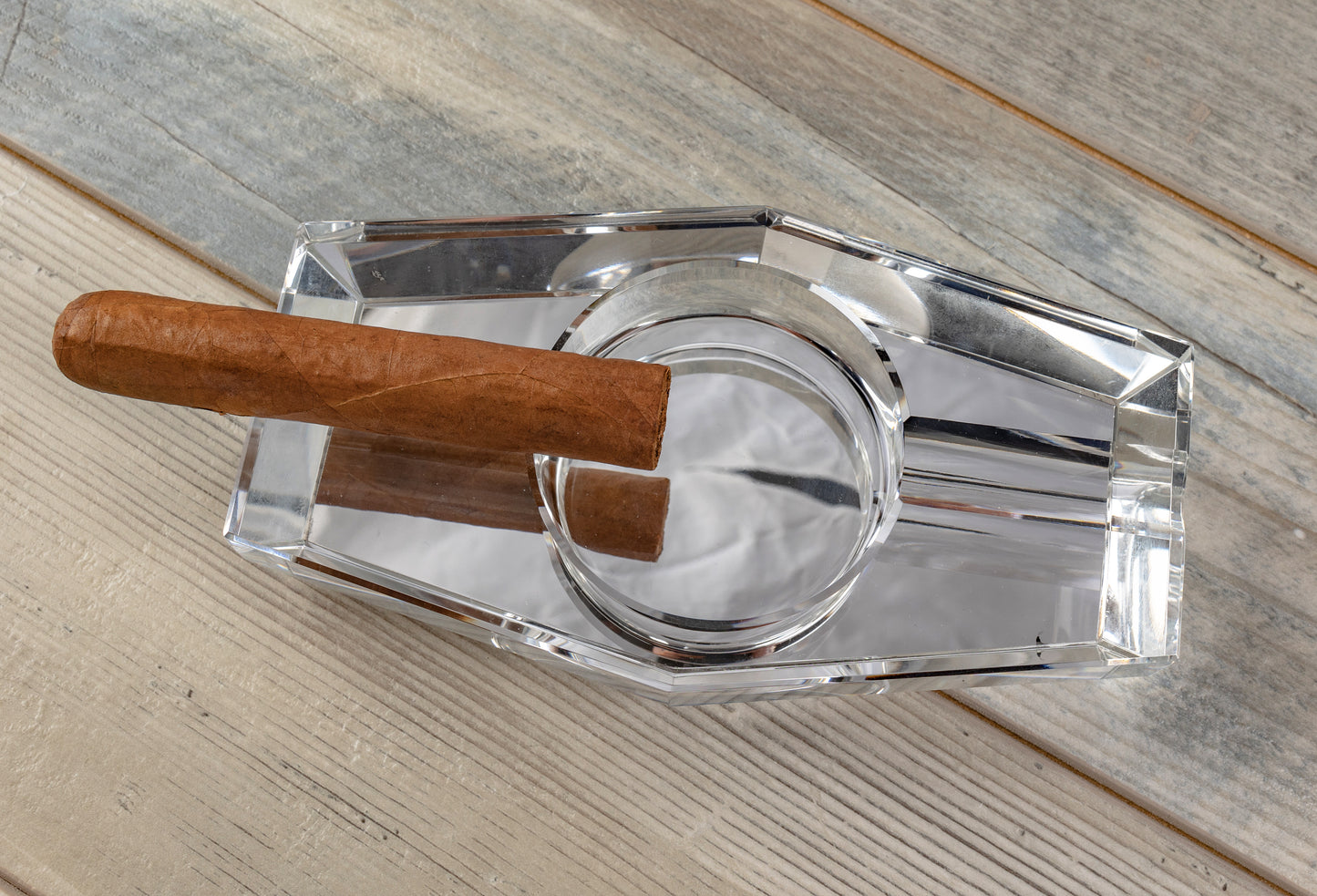 Crystal Ashtray in Gift Box.