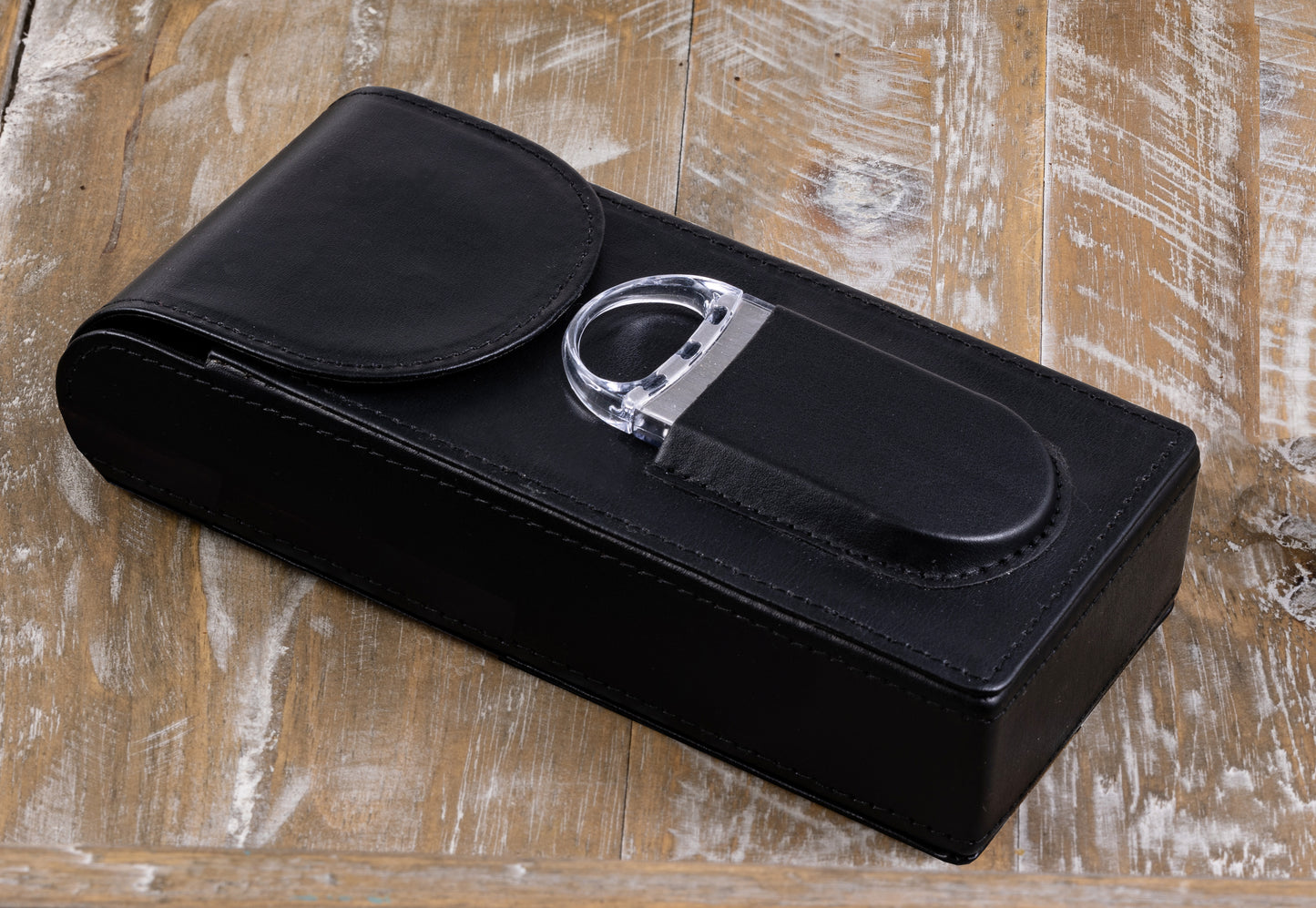 Magnetic Leather Cigar Case W/ Cutter.